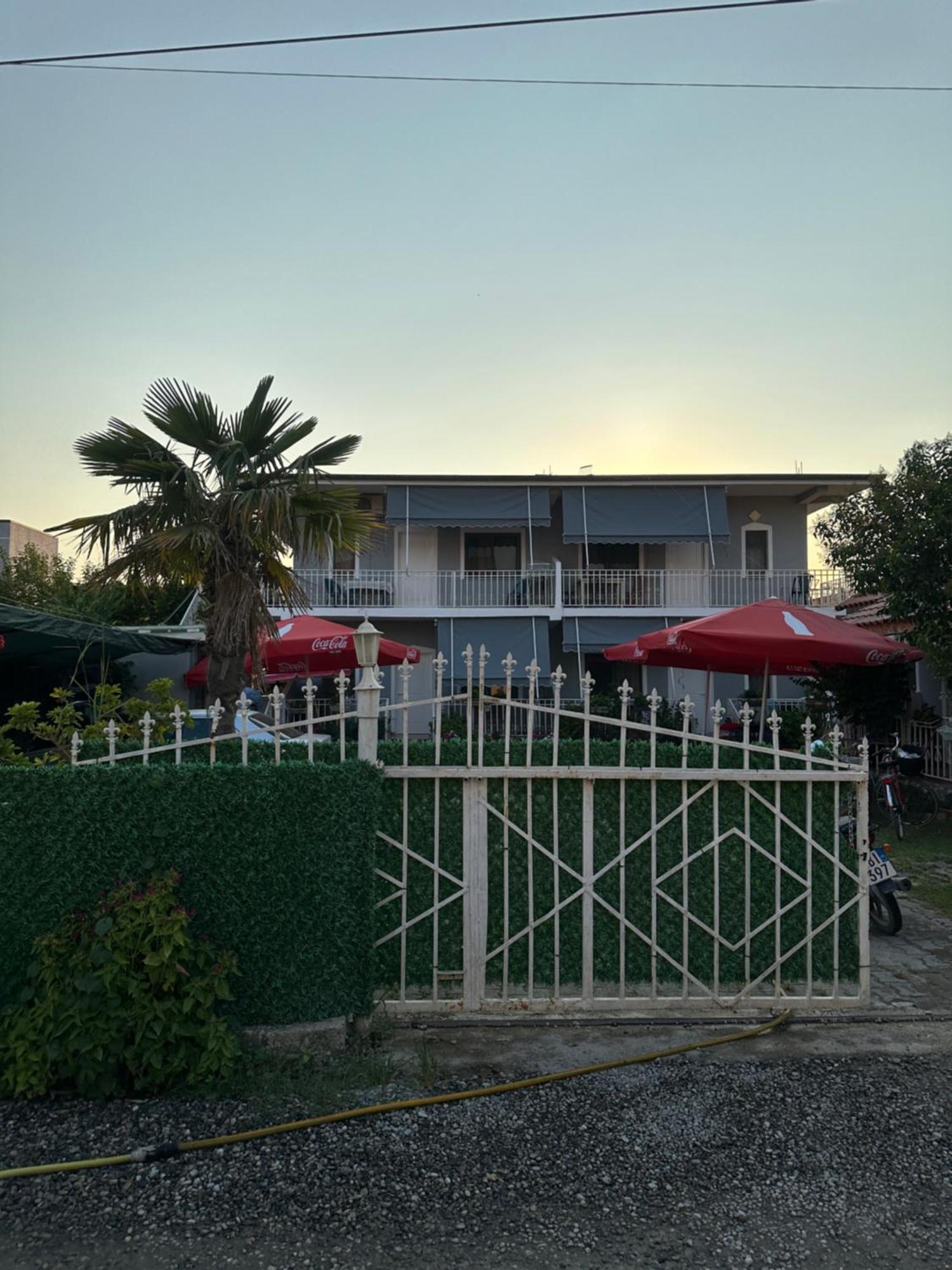 Guesthouse4vm Gasthuis Velipojë